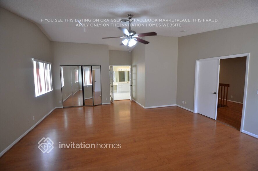 Building Photo - 10444 Sunstream Ln