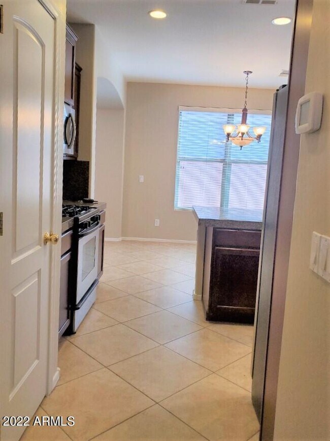 Building Photo - 46059 W Barbara Ln