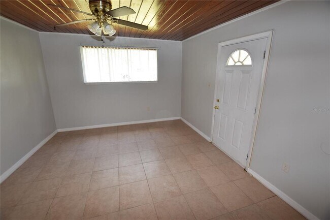Building Photo - 202 James Ct