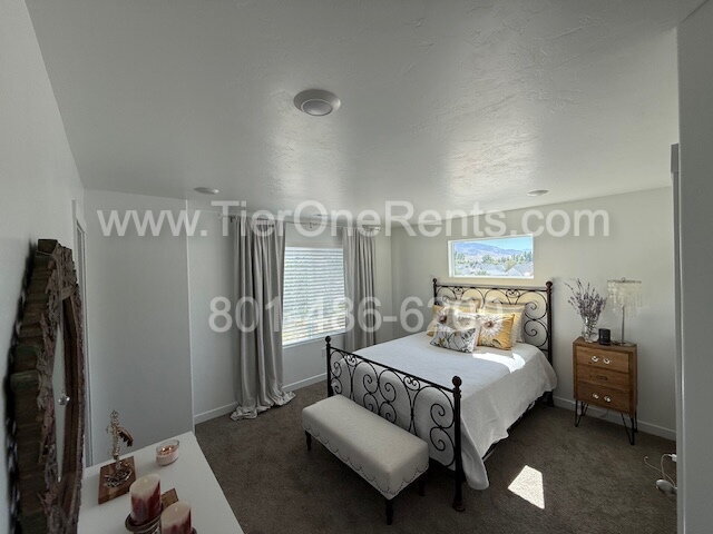 Building Photo - NO DEPOSIT option available for qualified ...