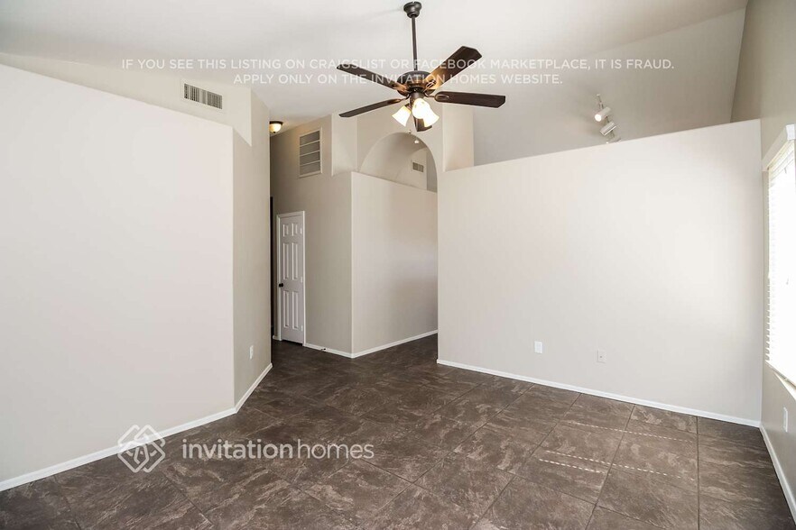 Building Photo - 2345 S Ananea