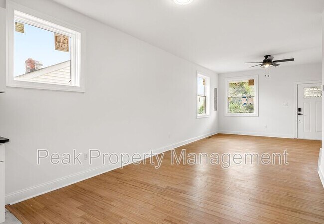 Building Photo - 1322 N 31st St
