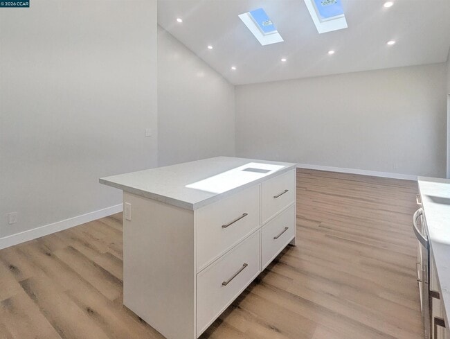 Building Photo - 1892 Sunnyvale Ave