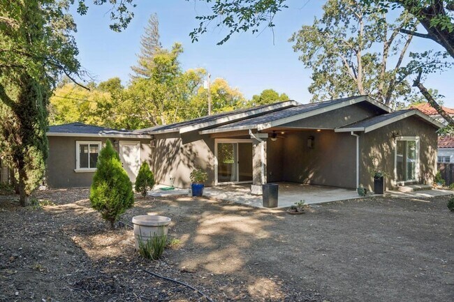 Building Photo - 2081 Buttner Rd