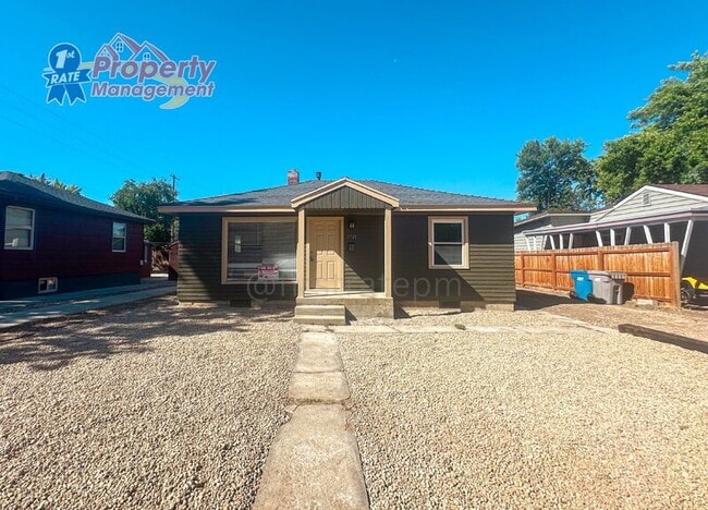 Building Photo - 1721 S Pacific St