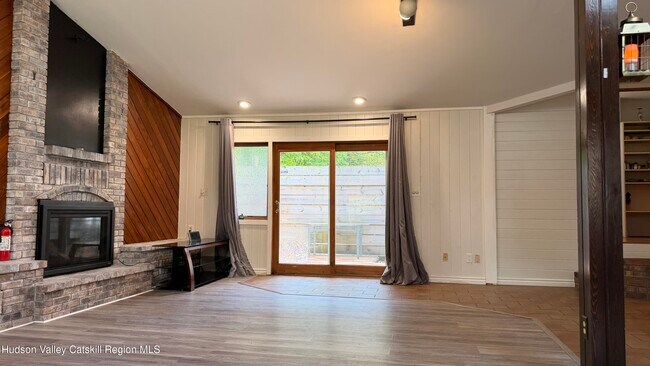Building Photo - 629 NY-208