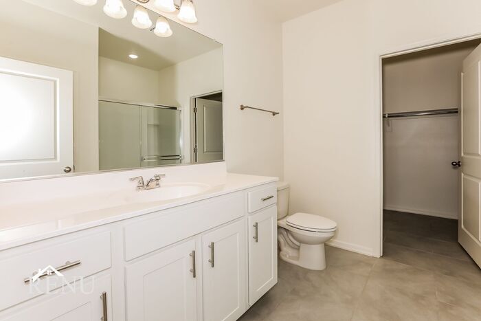 Building Photo - 35621 W San Capistrano Ave