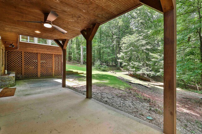 Building Photo - 410 Thornton Ln