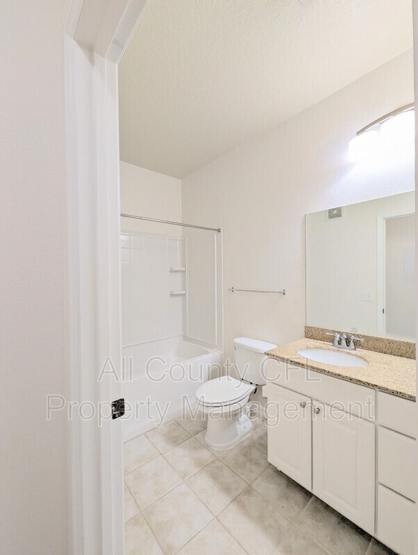 Building Photo - 303 Southern Pecan Cir