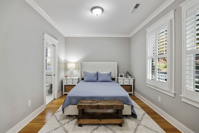 Building Photo - Beautiful 4BR/3.5BA Single Family Detached Home Steps From Vanderbilt University and Centennial Park