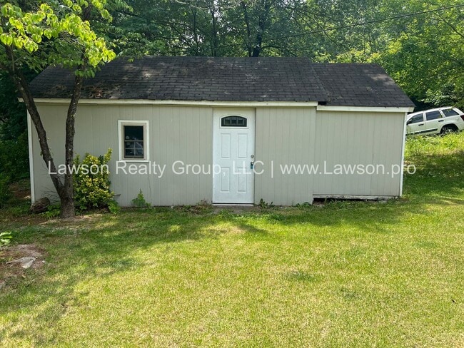 Building Photo - Close to Carvins Cove- One Level Living with Hobby Shed