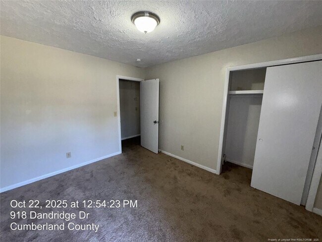 Building Photo - 918 Dandridge Dr