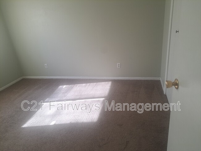 Building Photo - 115 N Water St