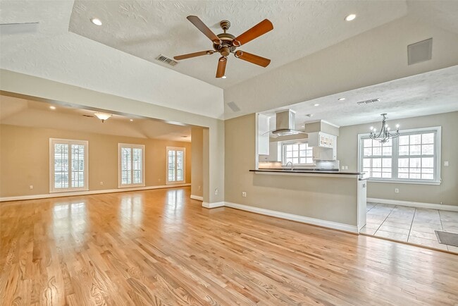 Building Photo - 3710 Linkview Dr