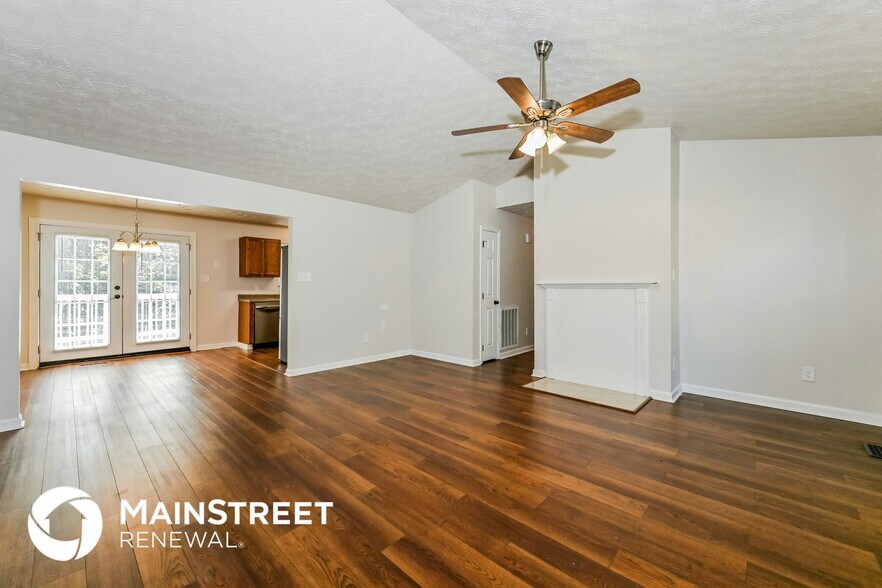 Building Photo - 8244 Oak Terrace Ln