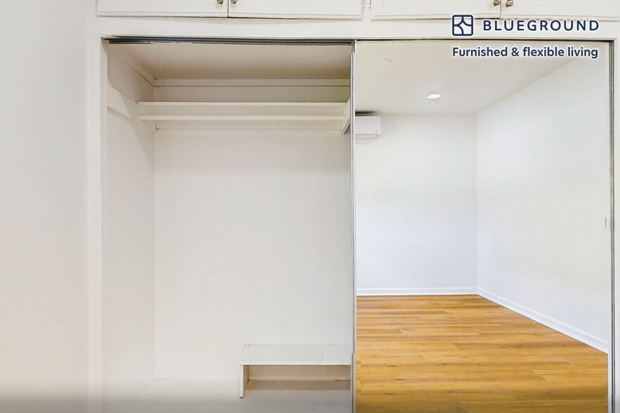 Building Photo - 7949 Romaine St