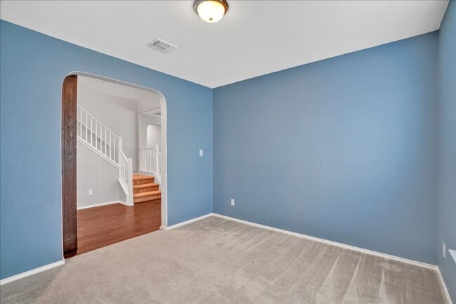 Building Photo - 1705 Uhland Dr