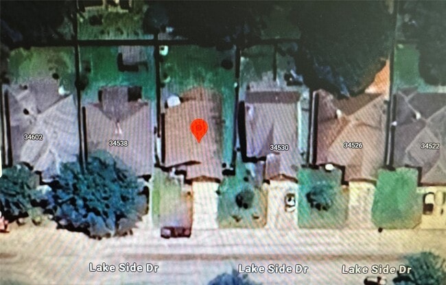 Building Photo - 34534 Lake Side Dr