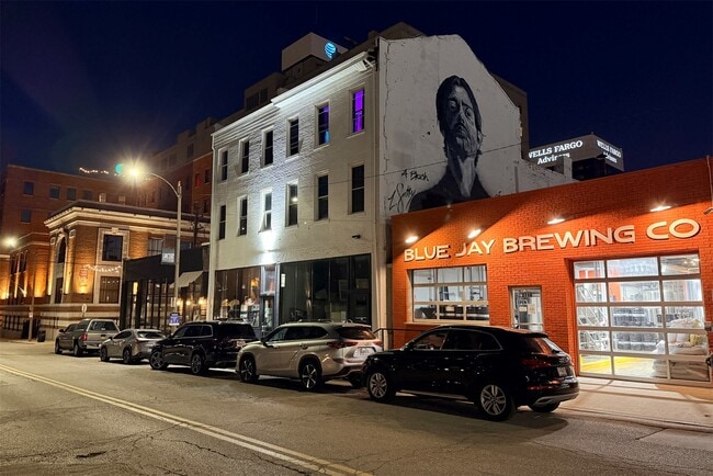 Building Photo - 2647 Locust St