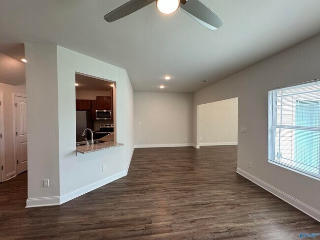Building Photo - 103 Woodsbrook Pl SW