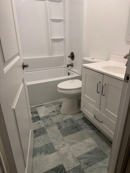 Bathroom - 11297 Summerwinds Ct