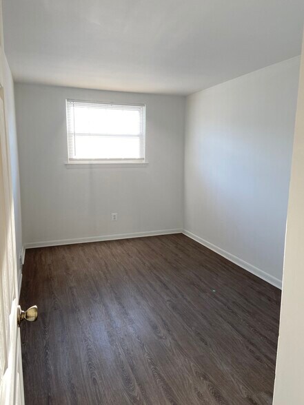 Building Photo - 3590 Grant Ave