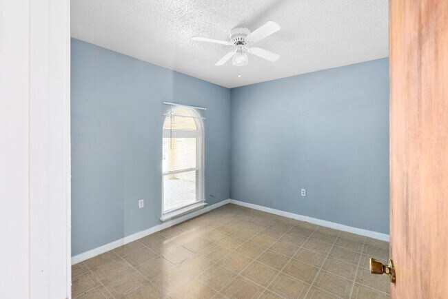 Building Photo - "Charming 3-Bedroom Home with 2 Full Baths in Copperas Cove - Perfect Blend of Comfort and Space!"