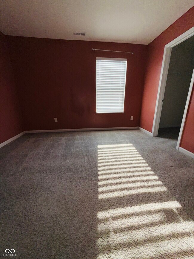 Building Photo - 822 Blue Ash Trail