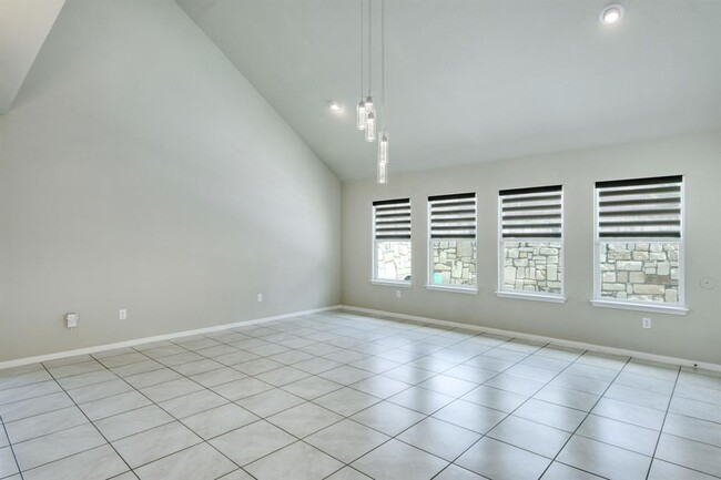 Building Photo - 3209 Ortman Dr