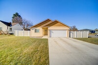 Building Photo - 1923 N Nelson St