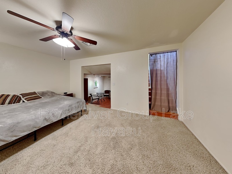 Building Photo - 2860 Edgewood Dr