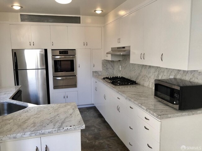 Building Photo - 1537 34th Ave