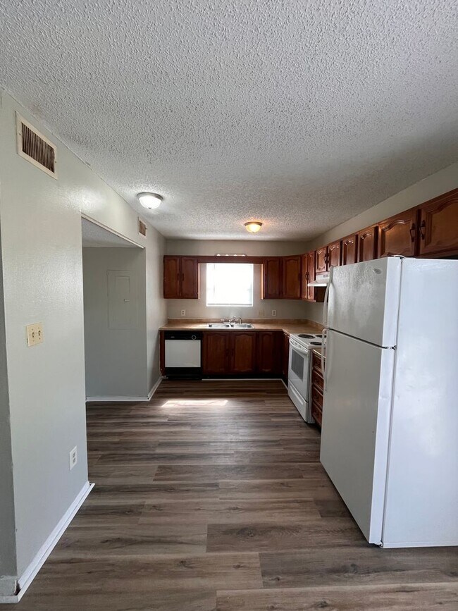 Building Photo - 5198 Danieli Dr N