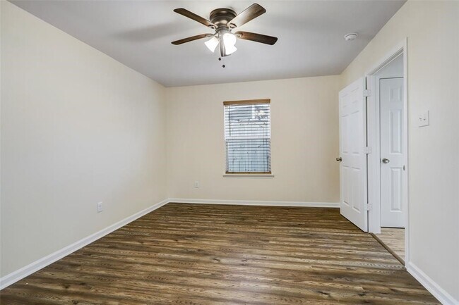 Building Photo - 6212 Alderson St