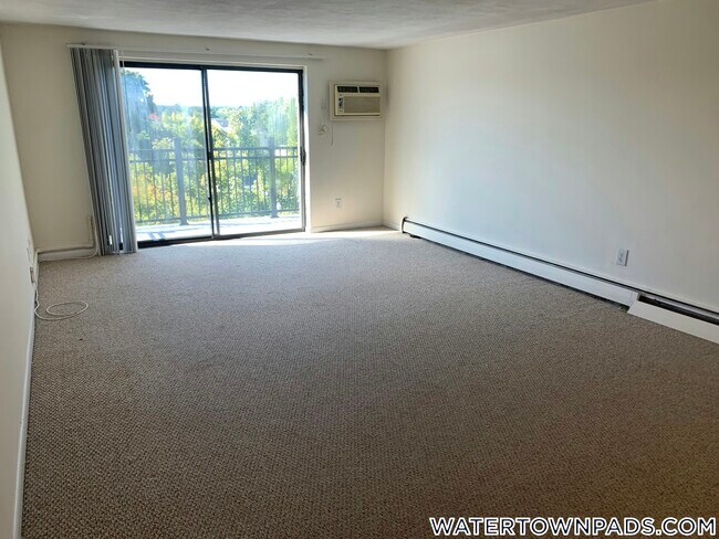 Building Photo - 245 Main St