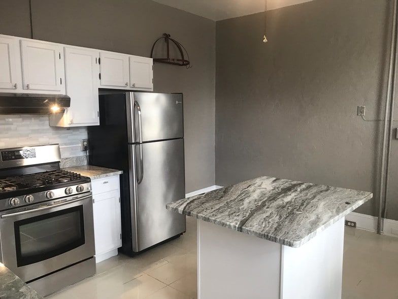 Kitchen - 1340 S Hanover St