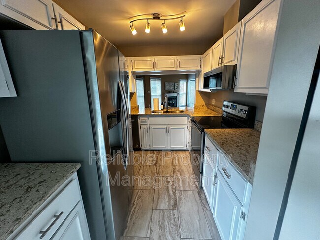 Building Photo - 5716 Grasmere Ct