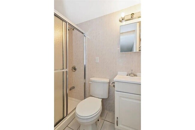 Building Photo - 187 Blue Heron Dr