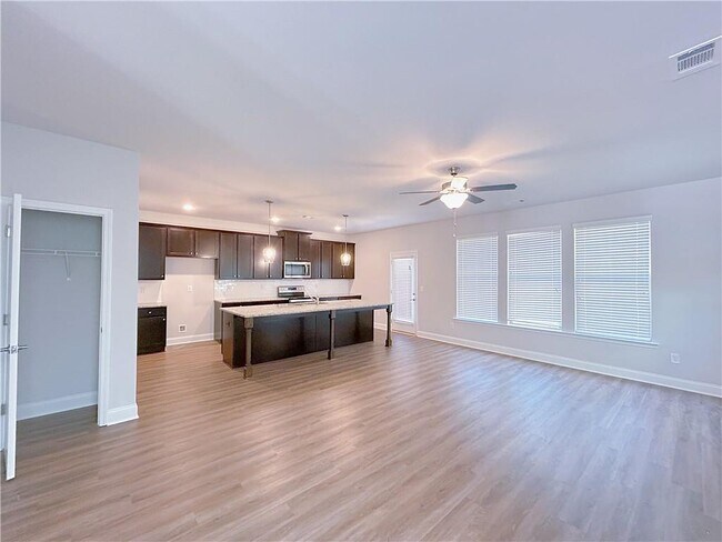 Building Photo - 2614 Mls Cmn Dr