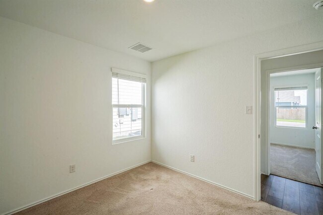 Building Photo - 505 Sergeant Murphy Rd