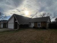 Building Photo - 3332 S 140th E Ave