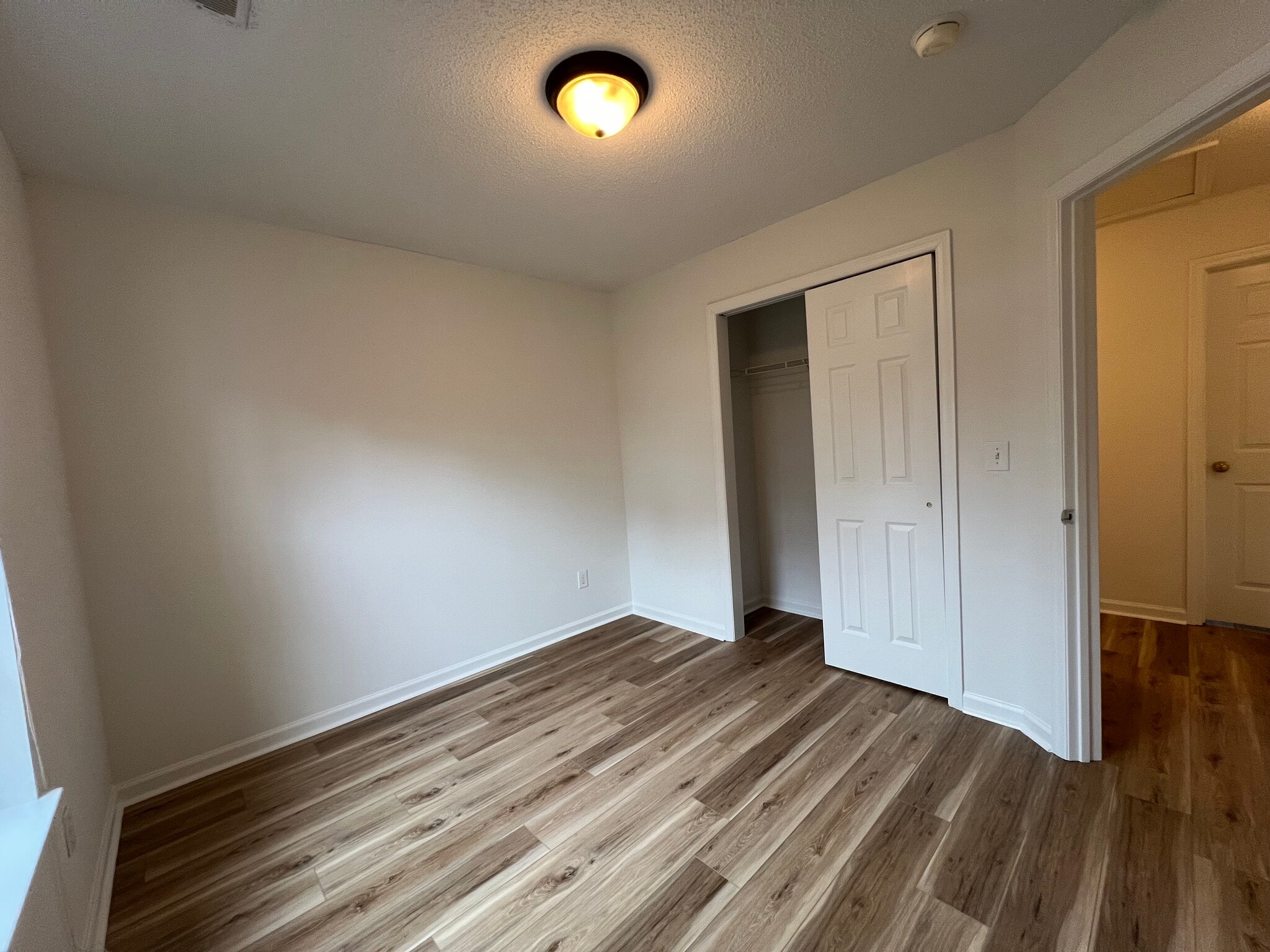 Building Photo - 5343 Tidewater Dr