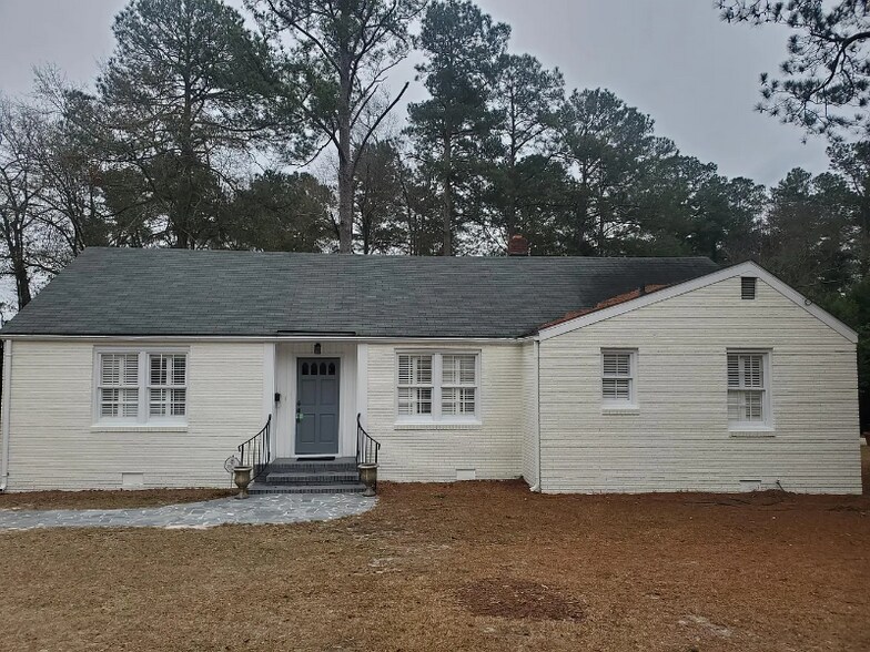 Primary Photo - 108 Warren Rd