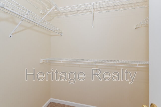 Building Photo - 2419 Glen Meadow Rd