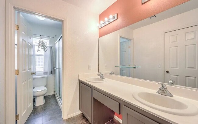 Building Photo - Beautiful Two-Story Home in a Convenient Location