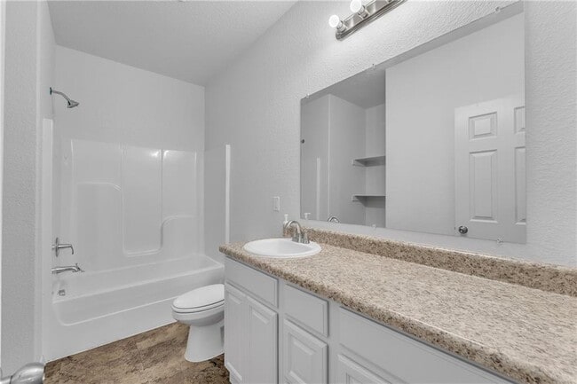 Building Photo - 4404 SW Gallatine Ave