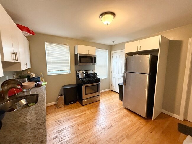 Building Photo - 3977 Washington St