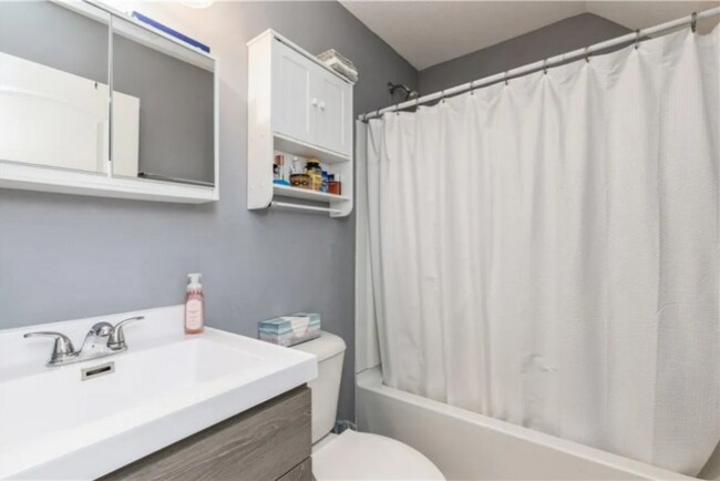 Building Photo - 1131 Euclid Ave