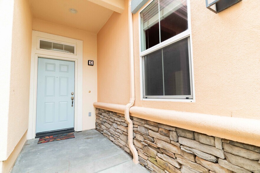 Building Photo - 4120 Paredo Way