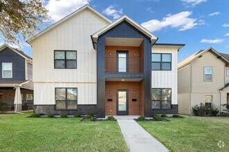 Building Photo - * MOVE IN SUMMER 6/19/2027 * 5 Bed 5.5 Bat...